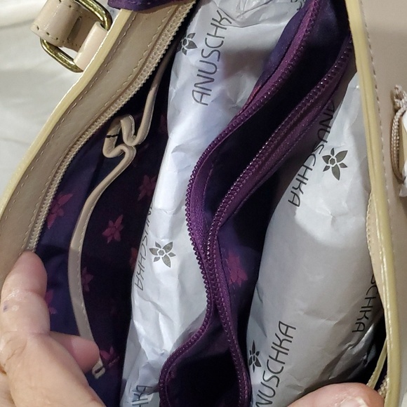 Anuschka leather handpainted cherry blossom butterfly  NWT cream handbag - Picture 9 of 11